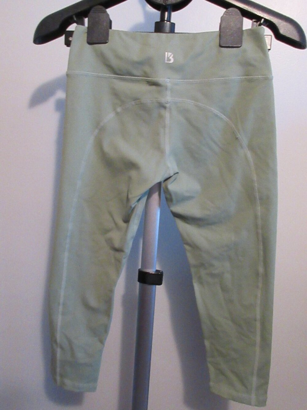 Buffbunny Live Capri Leggings Eden Sage Green Crop Workout Pants - Small